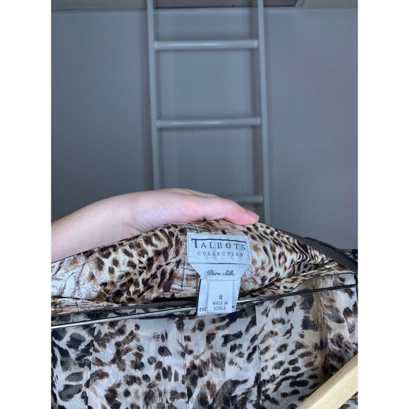 Talbots Skirt Womens 12 Brown Silk Cheetah Mid Length Modest Career Light Skirt - Picture 2 of 2